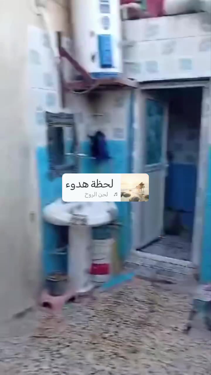 بيت اللبيع  ١٠٠متر مربع ركن طابو صرف  العنوان الحي العسكري قرب مدرسة لياقوت  سعر البيت ٦٠ مليون وتصوير البيت ⬇️⬇️ الإتصال على رقم ***********

