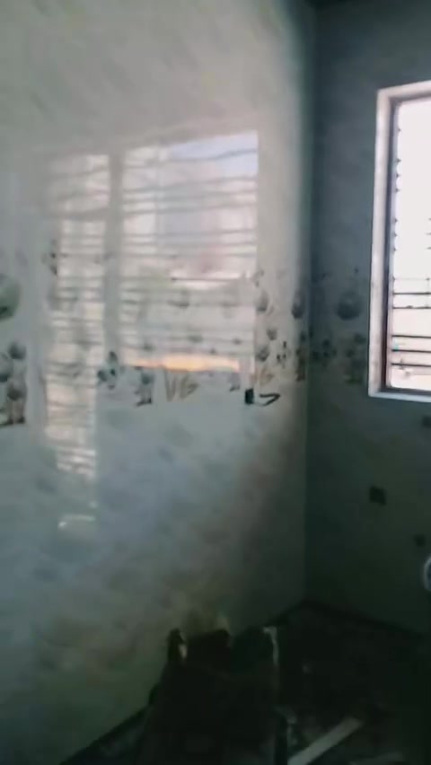 خلفة سيراميك اشتغل باليومية ومتر هذا شغلي بغداد وتساب***********

