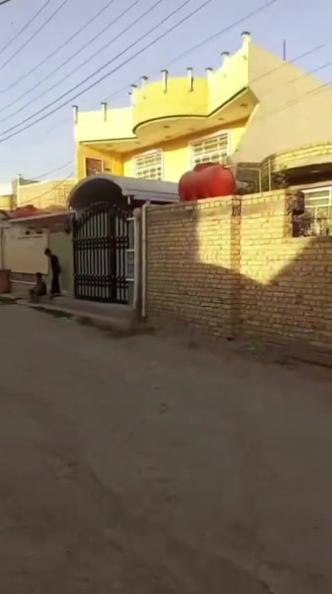 للبيع بيت مساحه 200 متر 🏠 

طابو زراعي صرف 🏠 

طابق واحد 🏡 

سقف مسلح بناء جديد بي نواقص قليله 🏠 

العنوان حي الرسول خلف سكلة البيادر 🏡 

البيت يتكون من 🏡 

غرف نوم عدد 2 🏠 

صاله+ استقبال مطبخ 🏡 

كراج سياره 🚗 

صحيات خراجيه وداخليه 🏠 

(السعر 95 وبي مجال للشراي 💵 )

للأستفسار *********** 📞 ☎️
