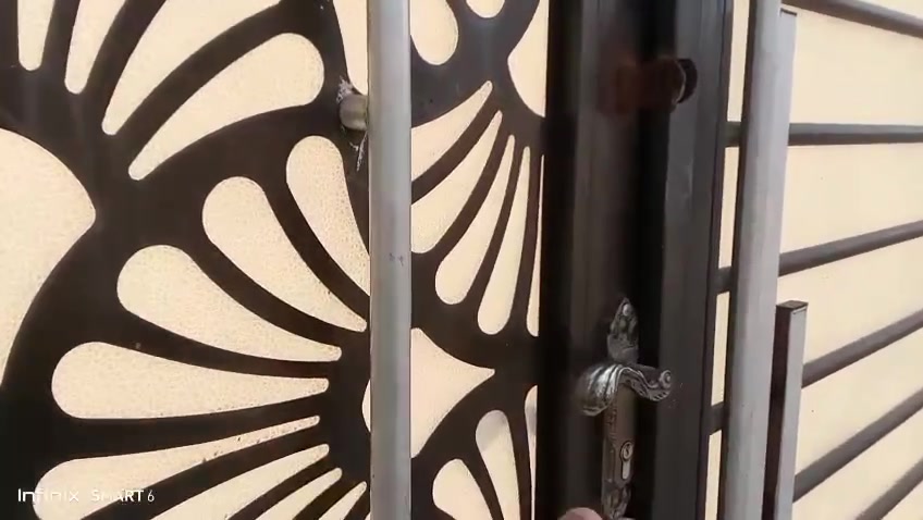 🏠 بيت للبيع – جاهز للسكن
✨ فول مرتب وجاهز للسكن
📐 المساحة: 250 م²
📍 الموقع: حي الأطباء – الفرع الرابع – فرع المولد
💧⚡ الخدمات: ماء، كهرباء، تبليط

💰 السعر: 70 مليون
💵يرهم المقدمة: نصف السعر
📆 والباقي  لمدة سنة. 
واذا نقدي بي مجال السعر 

📞 للاستفسار والاتصال:
***********
