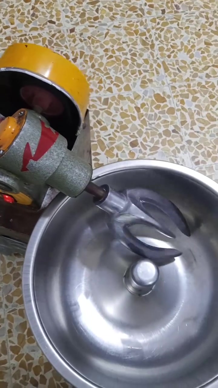 عجانه عشره كيلو مال بيت السعر 125 الف
***********
