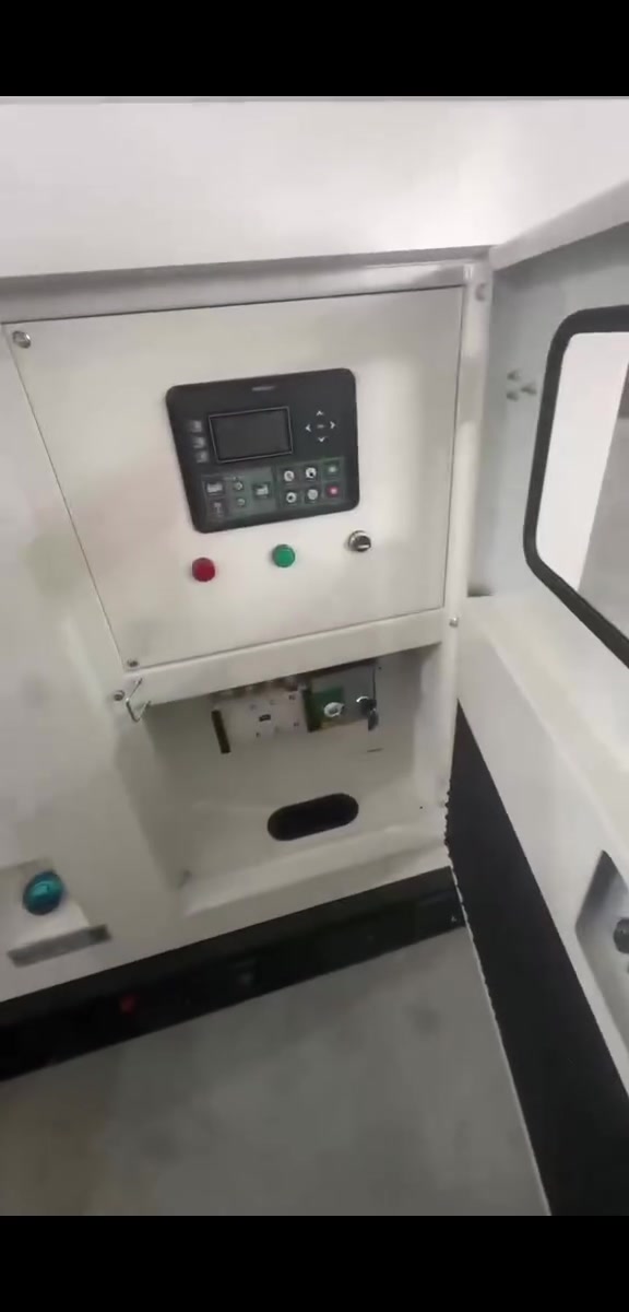 مولد قدرة 100KVA محرك ريكاردو كاتم (السعر 🔥)

1 حجم المحرك 4 بستم 
2 رأس التوليد ستام فورد نحاس 
3 مع جهاز ATS تشغيل واطفاء ذاتي 
4 مع شاحن بطارية 🔋
5 تبريد ماء راديتر 4 سراوات + هواء حجم كبير 
6 سوبر جارج
7 نضام حماية متكامل 
8 مع خزان داخلي 120 لتر 
9 ضمان 1سنة أو 1000 ساعة عمل 
المحرك + رأس التوليد من اي خلل مصنعي 
ضمان استبدال 

#هداية الشركة 
1نقل + نصب +خزان خارجي 1000 لتر 🚚
2 المحافضات توصيل مجاني فقط 

#توصلك خلال 24 ساعة 🕛

# للأستفسار والحجز الأتصال
*********** واتساب 📞
*********** واتساب 

#العنوان الكرادة ساحة 52 مقابل المسبح الأرثوذوكس

تتوفر جميع الأحجام 
25
30
37
62
80
100
125
187
250
375
500
625
