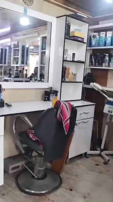 ميز حلاقة • للبيع • ناحية ربيعة
