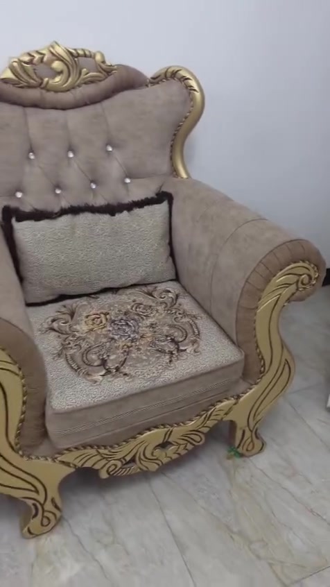 تخم كامل ملكي نضيف جدا سعر350مكان شعب
