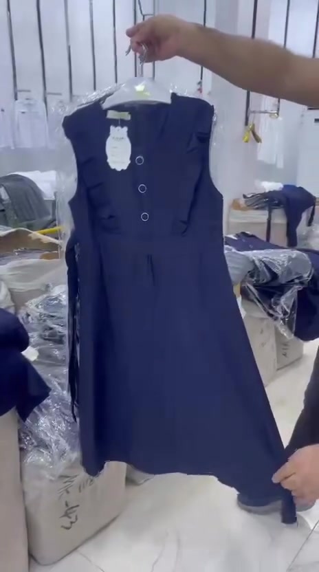 تصفية بضاعه مدرسه كلش حلوه مرتبه
الصدريه ب٥ 
كلهن بلجيس بعدهن 
القميص والتيشيرت الولادي كله على ٣ و٢ ونص 
القميص البناتي هم ب٣ 
كلهن شلعه وحده ينابعن لليحب يدخل واتساب 
***********
