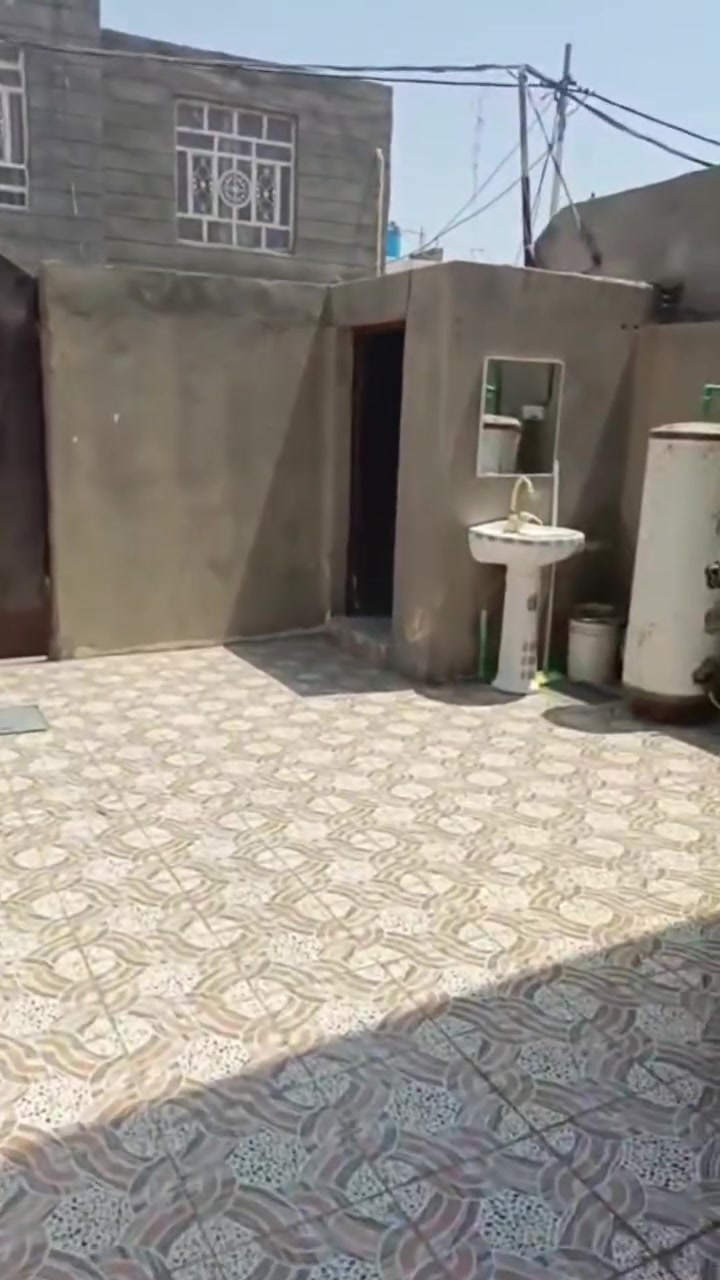 بيت شرك 112 بظهر شارع 30
طابقين 
***********
