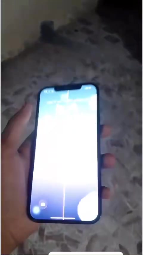 سلام عليكم ايفون١٢برو ماكس جاهز مامفتوح ولاملعوب بي بطاريه ٧٩ ذاكره ٢٥٦ بس ضهر مكسور وشاشه بيها خط ومامثر عليها وصار سنه من طاح مني وطلع لخت يعني لخط واكف مايمشي غير هاي جاهز تجي تفحصه يله تاخذه السعر ٢٥٠ الف جوه سوك ***********
