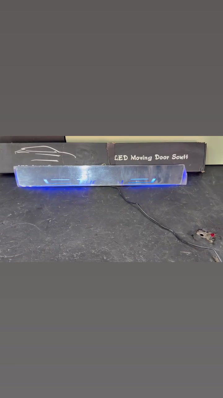 توسان ٢٠٠٧-٢٠١٨ • عتبة باب • LED زرقاء