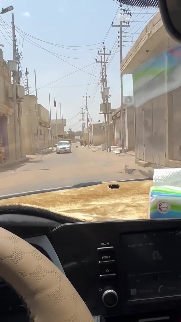 السلام عليكم اخوان
بيت طابو زراعي عراقي مساحة 200
يحتوي الطابق الارضي على

كراج 

مطبخ 
استقبال
غرفتين منام
وصالة
ومجمع الصحيات
الطابق الثاني
يحتوي على
ثلاث غرف
مجمع صحيات

مع صالة كبيرة

السطح شتايكر
 ملاحضة

الطابق الاول طابوق والطابق الثاني ثرمستون مع واجهة طابوق 

الطابق الثاني كامل سراميك 

بياض لبخ بيبان ما عدا السقف 

وايضاً يحتوي البيت على محل 

العنوان: البصرة. ابي الخصيب. عويسيان. قبل علوة الكوفة

السعر 
210
وقابل للتفاوض

للأستفسار 

***********

***********
