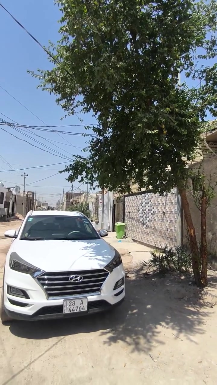 دار للبيع مساحه 150 متر طابو زراعي سند 25فول  بناء مال جناي
اساس صب وبناء طابوك نهروان وسقف صب 
يحتوي الدار على غرفتين نوم وصاله ومطبخ واستقبال مغاسل داخليه و خارجيه ومنور عدد 2 كما موضح بالفيديو 
الموقع الكوفه البراكيه نهايه شارع علكم قرب مدرسه سيد الوصيين 
منطقه مرتبه وكافه الخدمات متوفره من ماء وكهرباء ومدارس اهليه وحكوميه 
وسعر الدار بلاش مقارنه بالدور الي نفس المنطقه 57مليون وبي مجال وليس كما ذكر بالفيديو 60 وبي مجال ملاحظه بيع مستعجل 
للتواصل الاتصال على الرقم *********** أو مراسلة الصفحه مكتب الياسري للعقار والمقاولات
