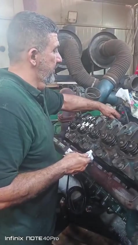 ميكانيك مهندس لصيانة جميع مولدات الديزل
كادر كامل.
***********
***********
بإدارة الفورمن ابو احمد

