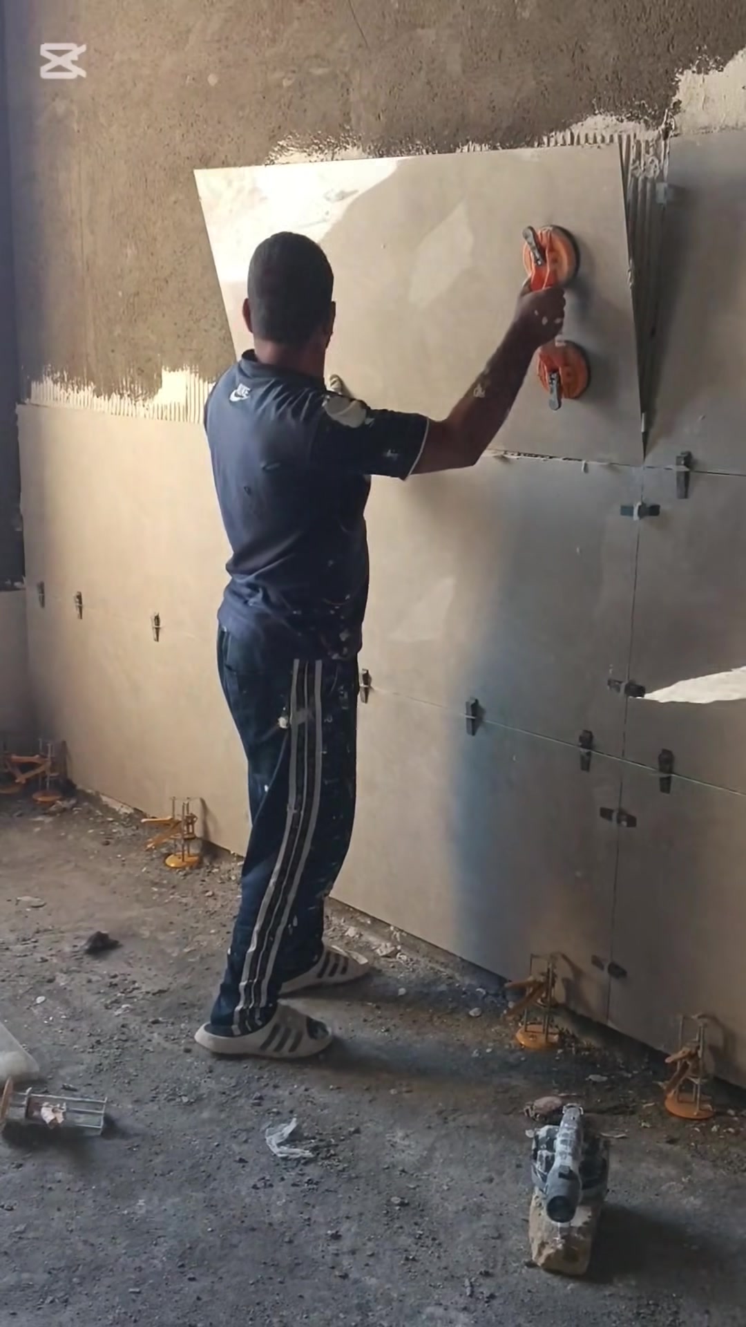 خلفه سيراميك وكاشي وبورسلين ومرمر...
شغل مظبوط وعلى الشرط وزن ليزر 

اتعهد لك بالعمل نشتغل كافه مناطق السماوة 

وبسعر مناسب جدا 

رقمي ***********
