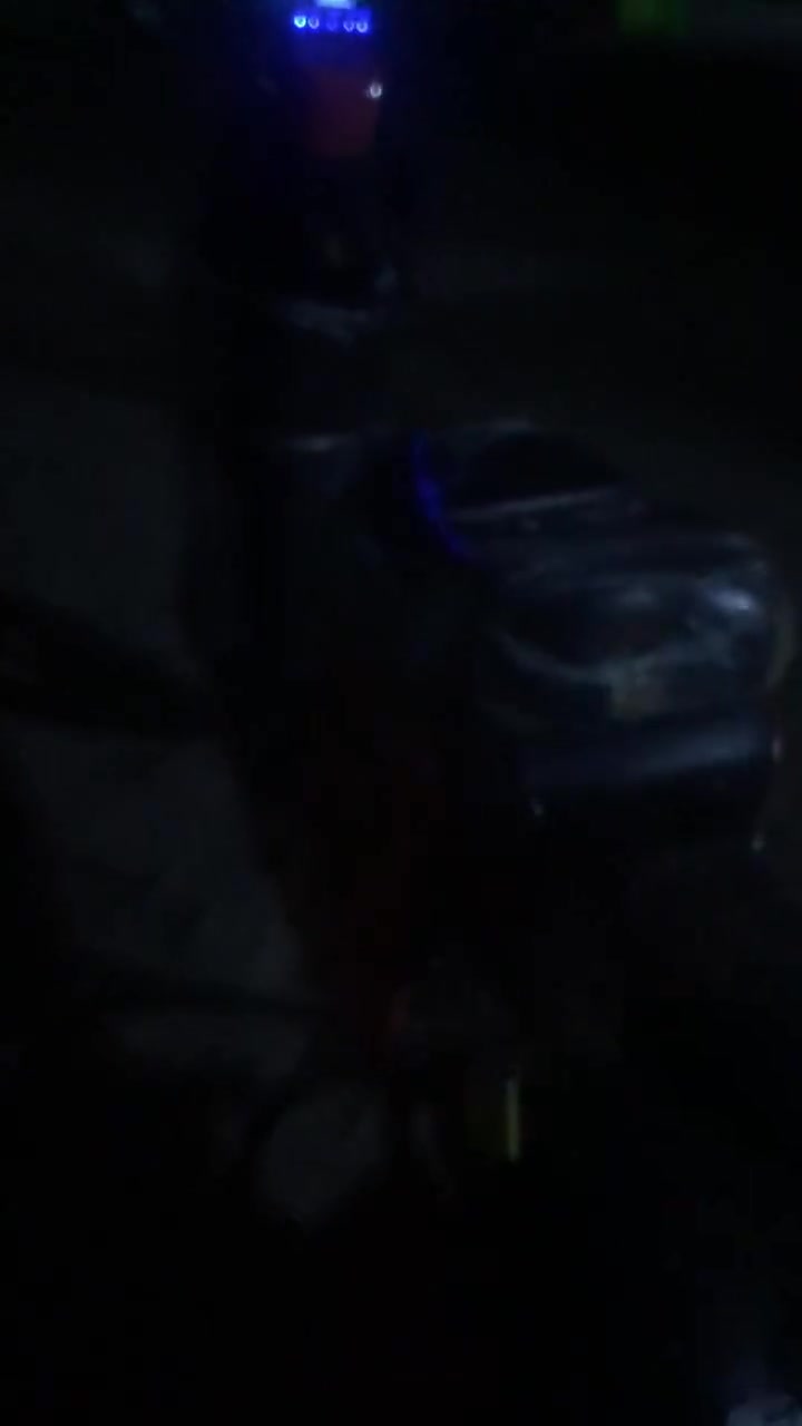 سلام عليكم
دراجه شحن R9موديل2026 4سرع 
منفذ شحنUSP اشاير يمنه يسره 
دبل اشاره لايت عالي ناصي كله شغال 
بطاريات شركه ونلي 32امبير تمشيك
بلشحنه الوحده ٣٠ كيلو البطاريات جدد 
مكاني بغداد بسمايه ناحيه الوحده سعرها 
485 بيها مجال بسيط للشراي رقمي للتواصل واتساب 
***********
