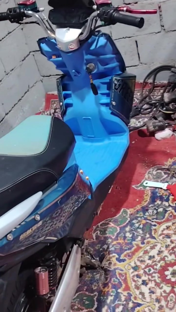 دراجه شحن • بطاريات • مجال قليل