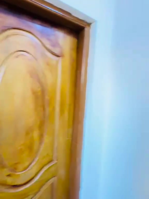 دار لليجار المساحه 260 متر بي 2نوم وصاله ومطبخ وخدمات وكامل الملحقات سبالت بنكات وناره مكانه المكاسب قريب شارع العام
للاستفسار الاتصال ***********
دار لليجار المساحه 260 متر بي 2نوم وصاله ومطبخ وخدمات وكامل الملحقات سبالت بنكات وناره مكانه المكاسب قريب شارع العام
