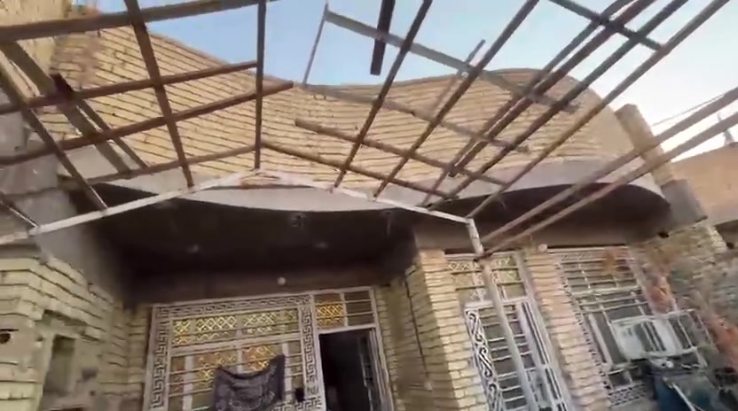 سلام عليكم  بيت البيع مساحة٢٠٠مترشارع الكهرباءخلف المعسكرقرب مجمع فدك شارع عشرين التبليط الزراعي ***********
