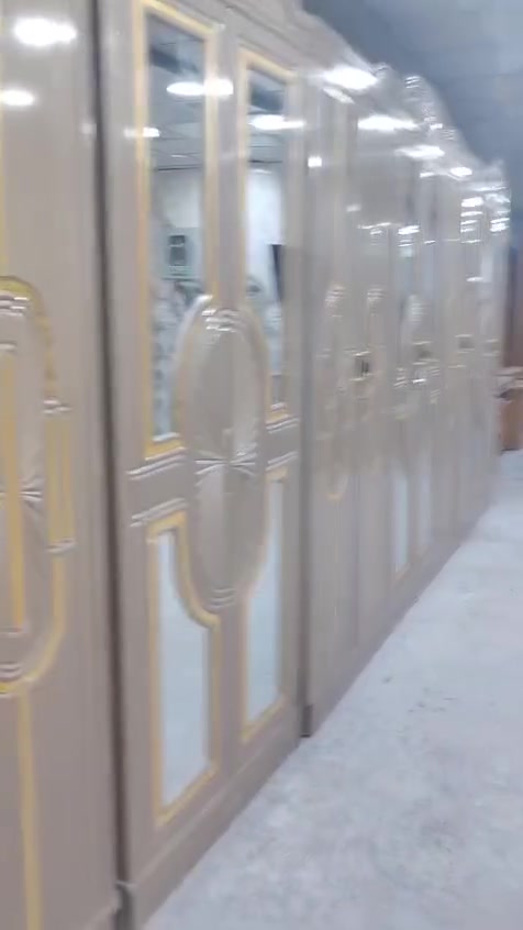 تم وصول غرف نوم جديد مامستخدمه استبدال موجود  عدك غرفه  قديمه انطيك غرف جديده العنوان واسط العزيزية منطقه السراي مقابل مجمع بيت كعيد ***********واتساب
