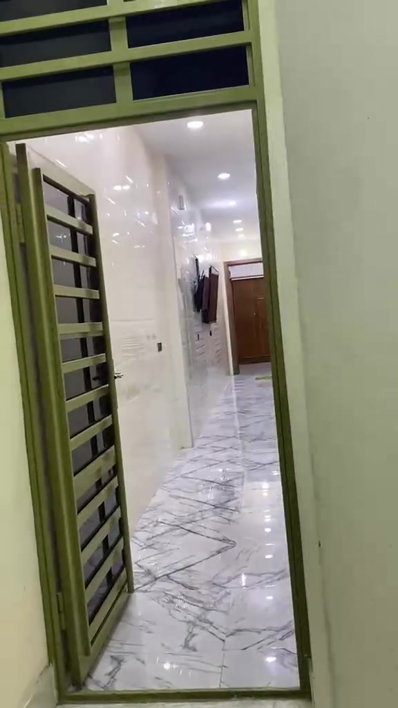 سلام عليكم الدار البيع مساحه 100 سند25 موقع بلديات قرب سيد صلاح ***********

