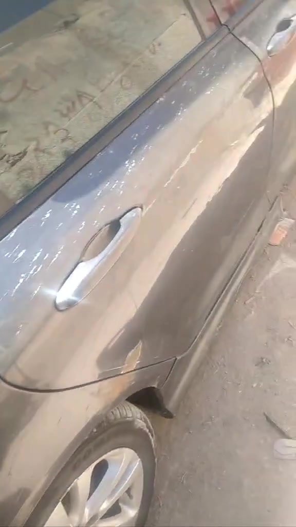 السلام عليكم s200للبيع وترهم مراوس حسب القناعه نص مواصفات مكينه 2400 تسع نمر السياره محرك كير كفاله والسياره بيه مواصفات حلوه السيره بسمي رقمها بغداد تحويل شوكت ماريد السياره قطعتين ضربتها يس السياره معروضه ٧٧ وبيها مجال قليل حك الجيه مالتك رقمي بي واتساب ***********  والثاني هم بي واتساب ***********

نص مكتوب في الصور:
- w.google.com/sear Salvage Price Auction History 1C3CCCBB1FN716474 2015 CHRYSLER 200 S - View history a... Visit قد تكون الصور محمية بموجب حقوق النشر. مزيد من المعلومات
