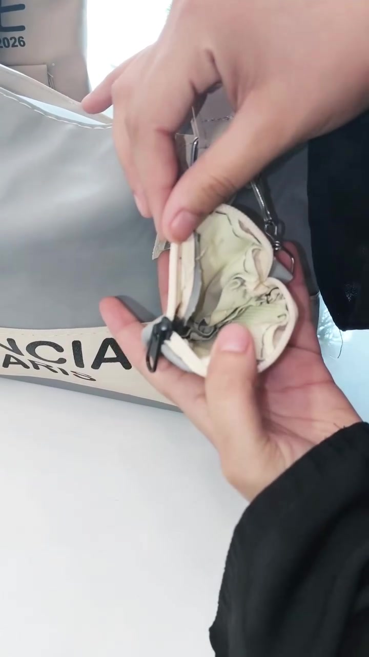 جنطة توت باك • خفيفة • كربلاء