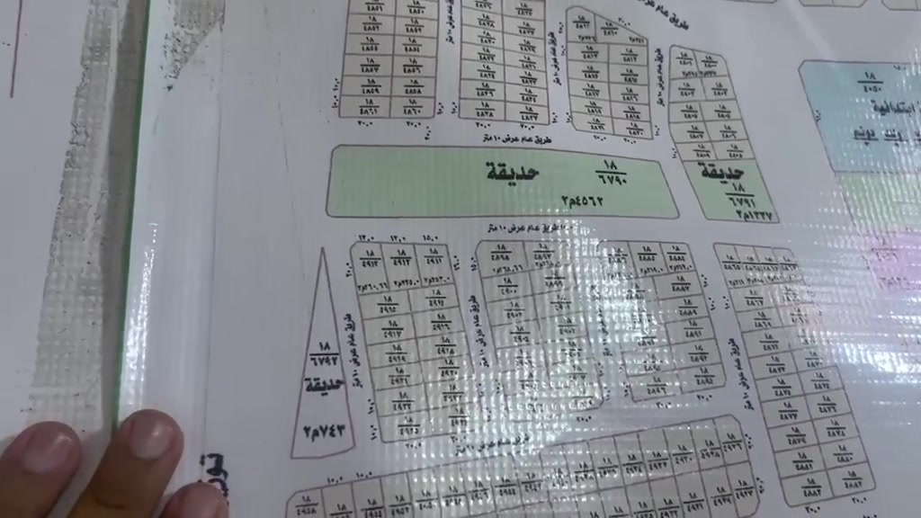 يوجد في قضاء المحمودية 
حي المراتب مربع ال4000
100م 
سعر  33
مع المجال 
القلعه تحتوي على بتلو وجازة بناء
•مكتب مجاز من غرفة تجارة بغداد 
وأيضا منصة عقاري لجميع التعاملات العقارية ••••
***********
***********
*********** (واتساب)
--العنوان مقابيل جوازات المحمودية  / دائرة الكهرباء 
يتوفر منصة عقاري /يتوفر محامي مختص للتعاملات العقارية 
‭

