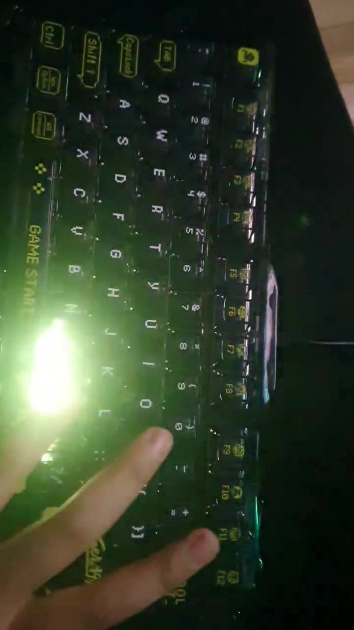 Gravastar Mercury K1 Lite Gaming Keyboard 🎮⌨️

للبيع كيبورد Gravastar K1 Lite بحالة ممتازة جدًا (استعمال يوم واحد فقط)، والسبب هو أني فضّلت تجربة كيبورد آخر، وليس لوجود أي عيب.

🔹 الحالة: 10/10، نظيف جدًا وكأنه جديد. 🔹 جميع الملحقات والكرتون الأصلي موجودة وبحالتها الممتازة. 🔹 لا يوجد أي خدش أو عطل، وتم استخدامه داخل المنزل فقط.

المواصفات:

✅ تصميم 75% مريح ويوفر مساحة أكبر للماوس.

✅ مفاتيح Linear MX سلسة وسريعة.

✅ نظام Gasket Mount لتجربة كتابة أكثر راحة.

✅ Hot-Swappable (إمكانية تبديل السويتشات بسهولة).

✅ إضاءة RGB قابلة للتخصيص.

✅ Keycaps عالية الجودة.

✅ جودة تصنيع ممتازة وتصميم مميز من Gravastar.


📦 السبب في البيع: فقط لأني أرغب بتجربة كيبورد Hall Effect، وليس بسبب أي مشكلة في الجهاز.

💰 السعر: 145,000 دينار .