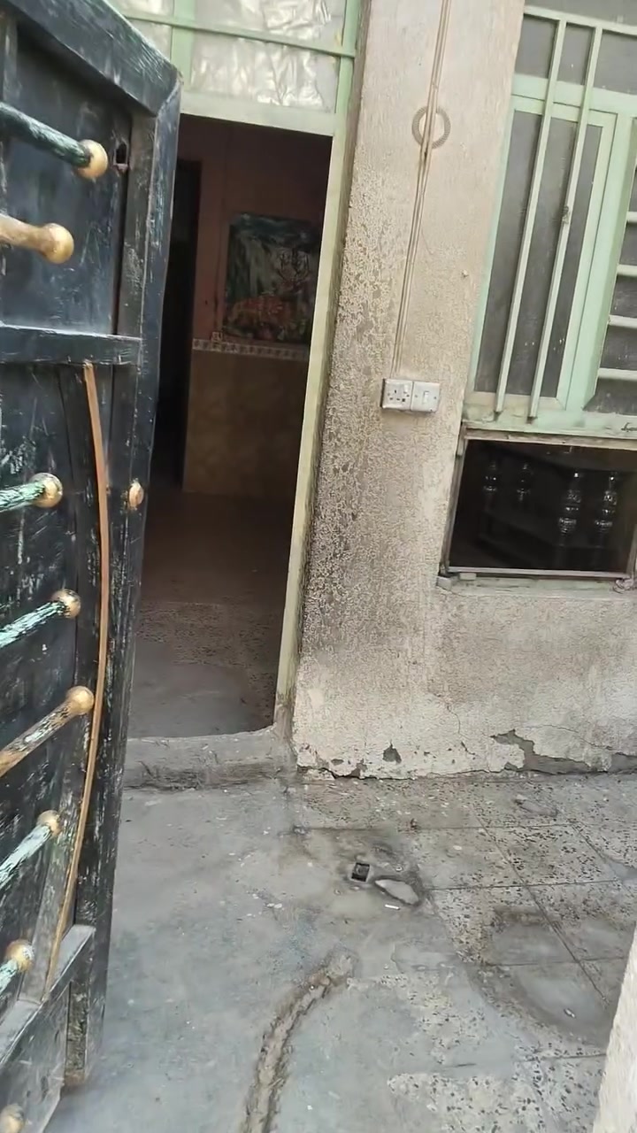 سلام عليكم نصف قطعه للبيع قطاع ٢٠ سعر ١٠٧ قابل للتفاوض البيت فارغ يتم تسليم فور ابرام العقد طابق واحد للتواصل ***********@
