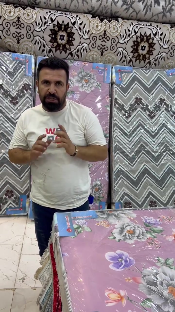 سرير • غرفة نوم • ماكو تفاصيل