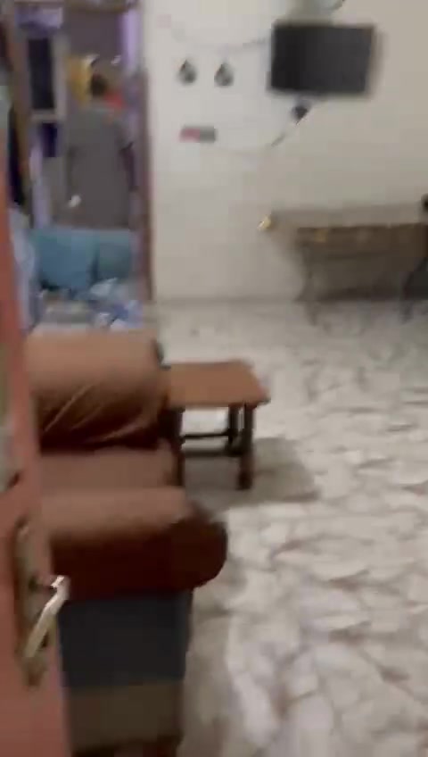 بيت 90 متر رهنيه طابق ثاني معزول
صاله + غرفه نوم + خدمات + مطبخ وسطح 
رهنيه 7 مليون وإيجار 150 مده سنتين 
الدولعي قرب بيوت فنجان مكتب الجبوري 
***********
