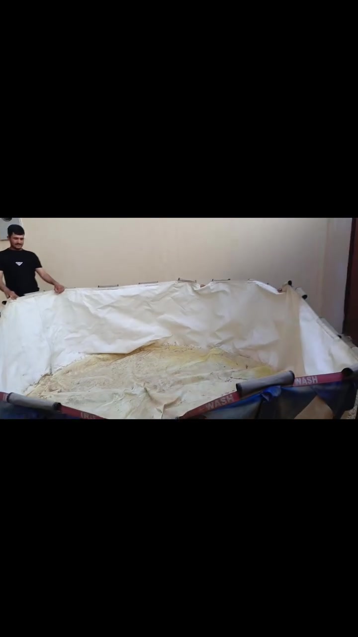 متاح مسبح زين و نضيف بس يحتاج غسله الطول يمكن 3امتار ول ارتفاع يمكن 135 بيه زرف ناعم وما إيثر صوندتوو موجوده مسبح بس غسل يحتاج السعر 100الف وبيه مجالل للشراي رقم التلفون ***********
