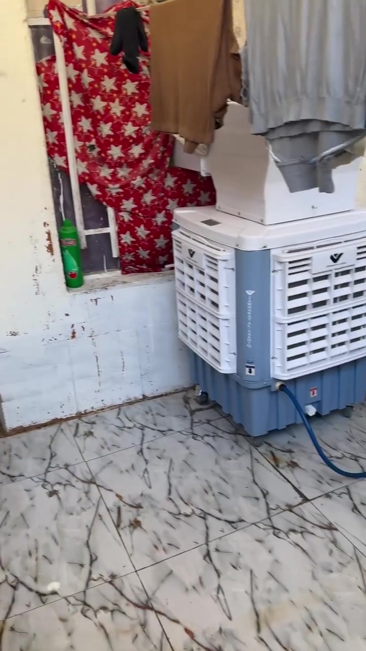 بيت للبيع 50متر طابق واحد الشبانات قرب الحولي ابو مهدي المهندس قرب الصيدليه يبعد عن الامام 2كيلو يتكون من غرفه وصاله ومطبخ وصحيات كافت الخدمات ماي مجاري كهرباء خط مولده ذهبي جاهزز للسكن سعره مناسب التواصل *********** واتساب
