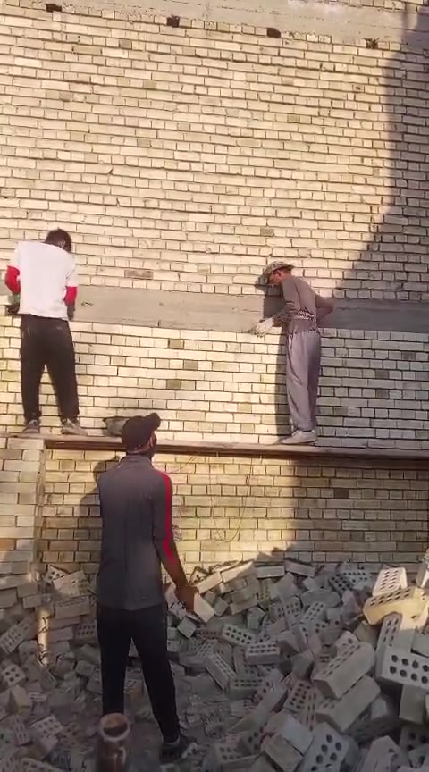 سلام عليكم خلفه
بناء متفرغ  لتزام بالعمل
باليوميه ع الدبل 
الدبل ارضي 400
السكن بغداد الكاضميه 
***********

