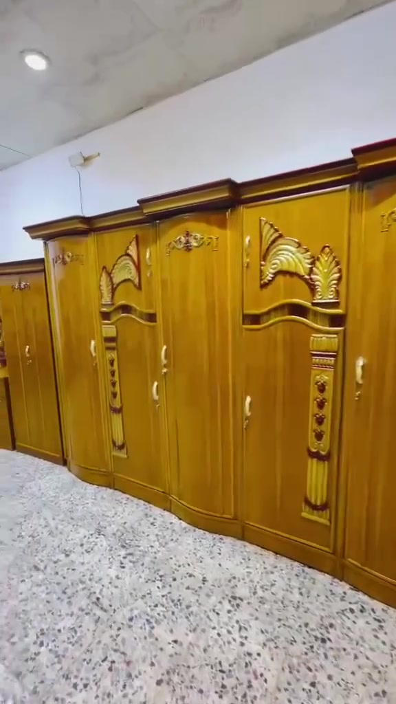 السلام عليكم 
غرفه صاج عࢪاقي مستخدام 
غرفه5 /ابواب 📌
السعر 650
نضافه 90 /💯 
معا نقل فقط داخل بغداد 
واتساب ***********
