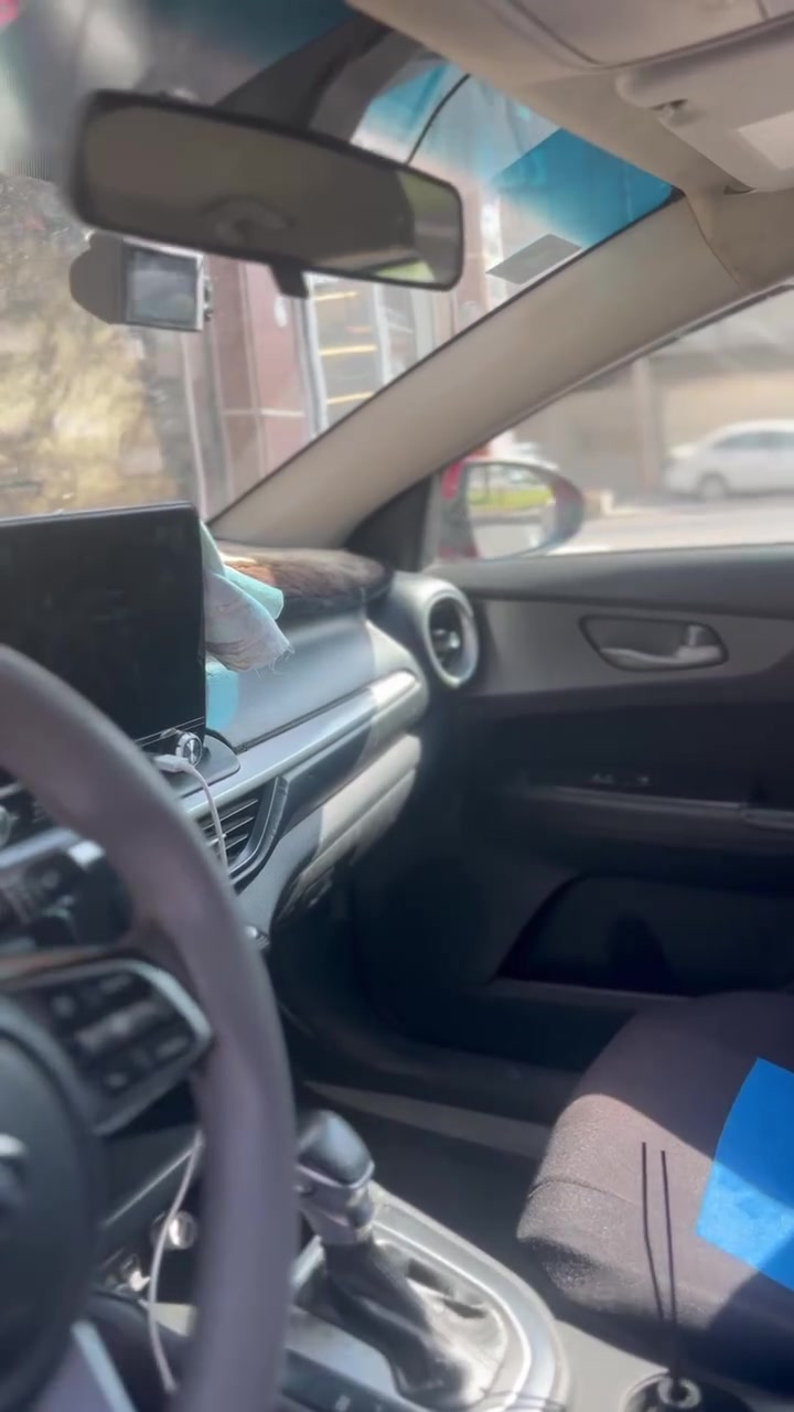 السلام عليكم
للبيع كيا فورتي موديل 2019 
**تفاصيل السيارة:**
- المحرك: 2000cc دوش DOHC
- الكير: اوتوماتيك AT
- العداد: [180] Mi شرعي
- اللون: [احمر]
- وارد: [امريكي]
- الرقم: [بغداد] 

**المواصفات:**
- تحكمات ستيرن
- رادار امامي + مانع تصادم
- [, شاشة, كاميرا, ..]

**
- 

**السعر المطلوب:** [100 ] $ وبي مجال بسيط للشراي الصدگ
**المكان:** بغداد - [الزعفرانيه]
**للاستفسار والاتصال:** ***********
