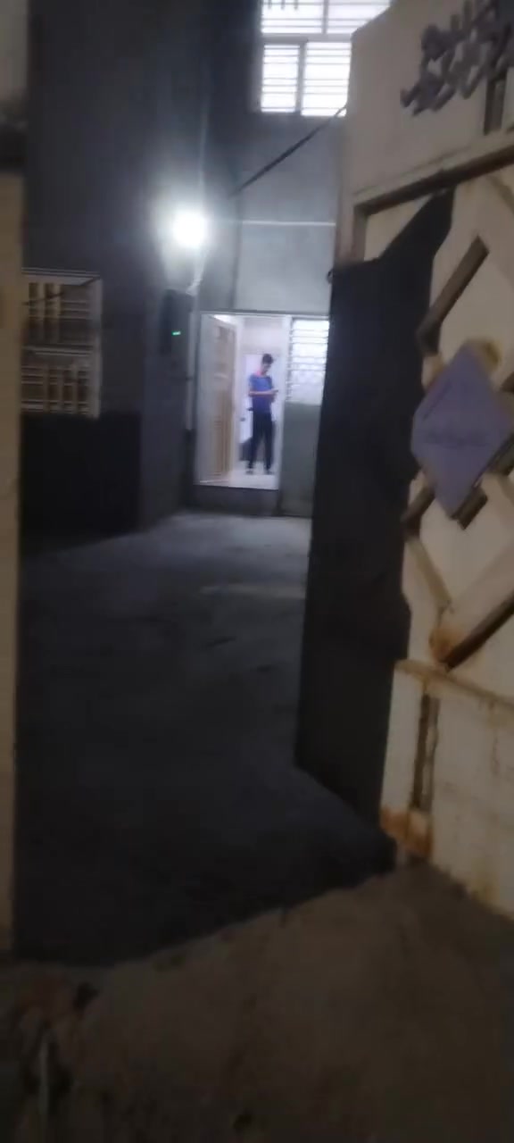بيت طابقين • حي الحسين • جديد ٢٠٢٥