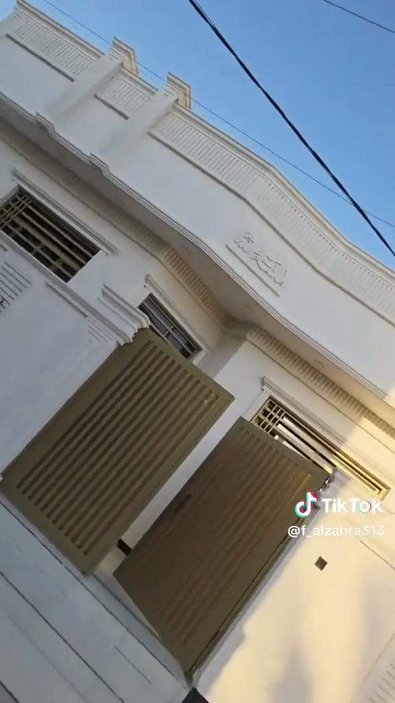 دار البيع منطقه حجي عبد الثانيه قرب اسواق تفاحه مساحه البيت 130 واقع حال 135 بيت مرتب وحلو  ***********
