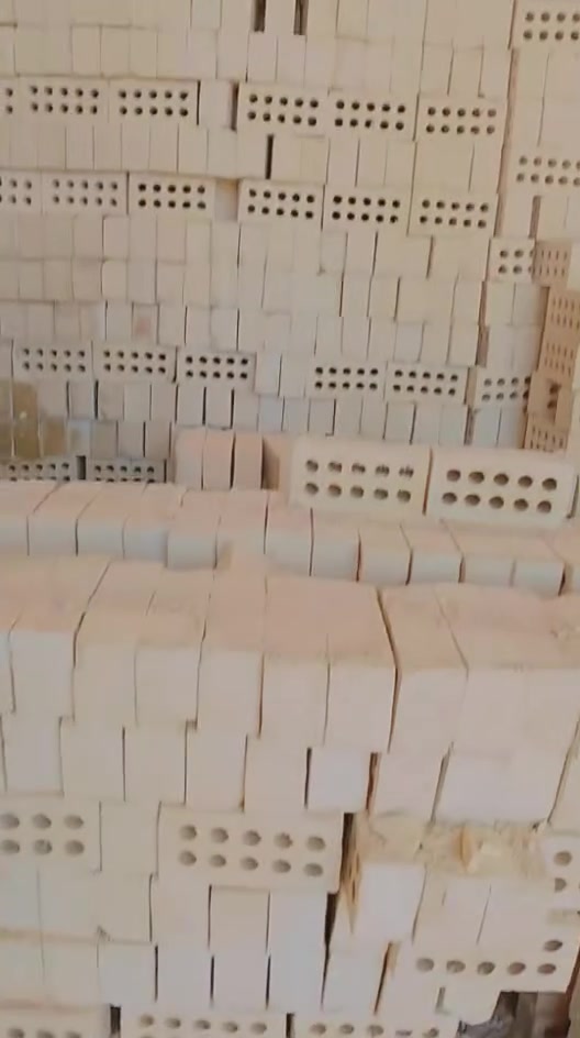 يتوفر طابوق النهروان الجمهوري المثقب 
 واصل لجميع مناطق (كربلاء -بابل -النجف-الكوت-الديوانية)
يكون التوصيل خلال 24 ساعة 
العدد 8 الاف طابوقة مع زيادة حقيقية تصل إلى 350 طابوقة وشرط المكلاب 
متوفر افضل المعامل الطابوق في المجمع
طابوق قالب واحد وناجح بالفحص المختبري

للحجز والاستفسار***********
