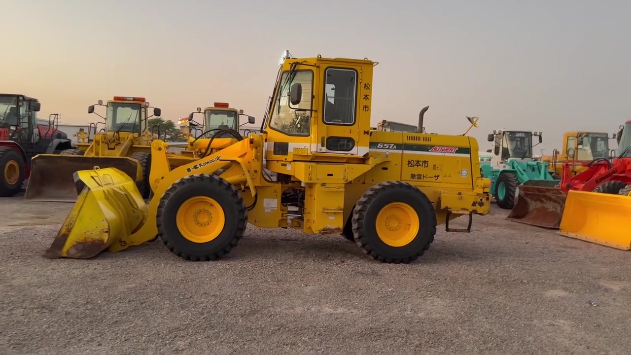 شفل حجم 65 ZA
محرك ازوزه 6 سلندر
العنوان البصره الزبير 
اتصال ع الارقام التاليه 
***********
***********
