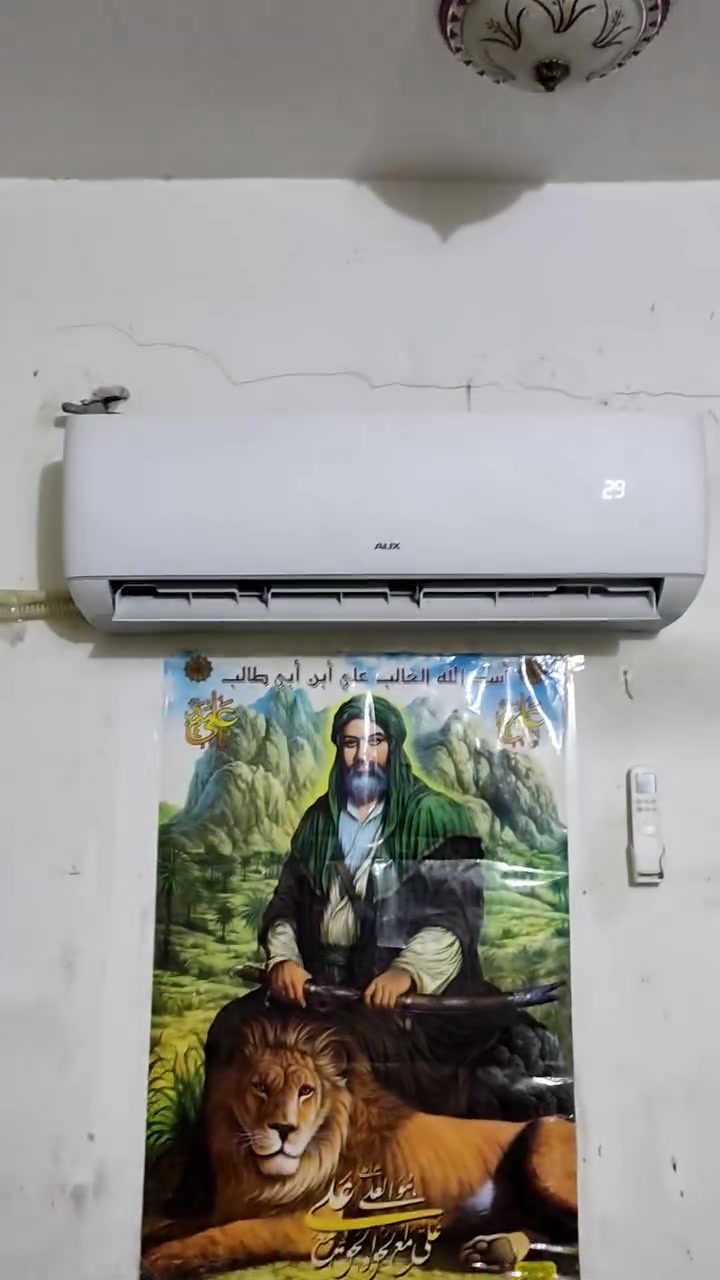 سبلت ماركة اوكس طن ونص للبيع جهاز شغال مستعمل 4 اشهر جهاز بلادي مامصلح تدفئةوتبريد ثلج ملحقاتة كاملة السعر 325 رقمي *********** مكاني كربلاء مامتواجد على الفيس.
