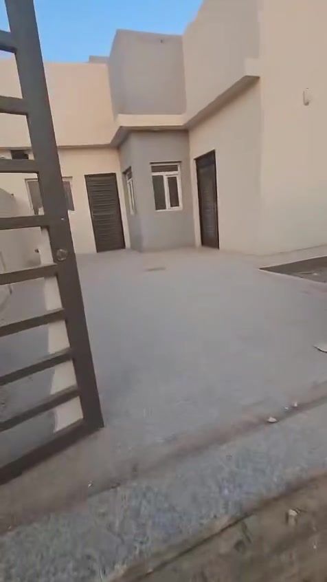 🏠 بيت للإيجار – مجمع أبو تراب
📍 بداية المرحلة الثانية، قريب من المرحلة الأولى
📐 المساحة: 200م²
🛣️ على شارع 12 ونص

يتكون من:
• غرفتين نوم
• صالة
• استقبال
• مطبخ
• حديقة خارجية 🌿

✨ موقع مميز وبيت مرتب

📩 للاستفسار راسلني خاص

او واتساب ***********
