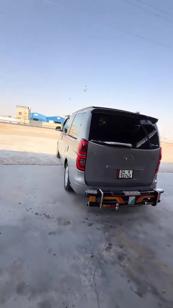 سلام عليكم شباب ستاركس 2020 معلايه 2023 بسمي سياره كفاله عامه ماعده البنيد  بي صبغ 
مكانه البصرة شط العرب 
أنه مكلف بنشر 
 رقم راعيه ***********
