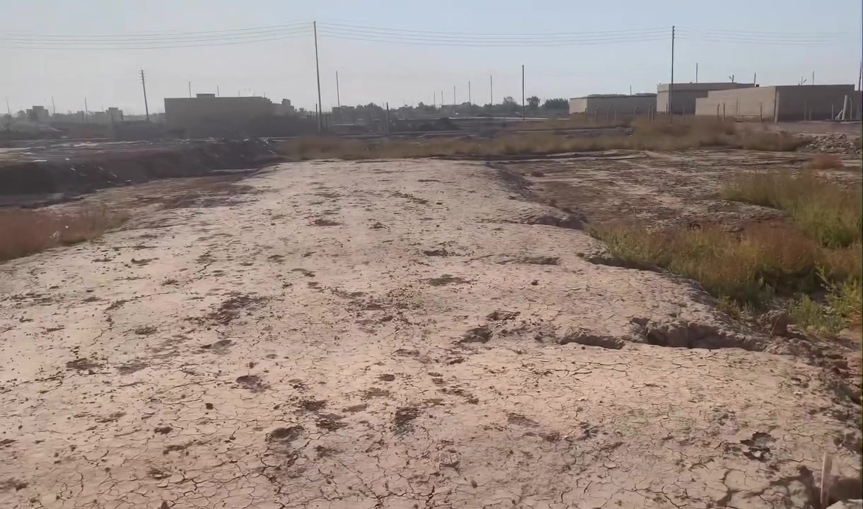 سلام عليكم قطعه ١٠٠متر زراعي سند ٢٥  ابوب الشام كدام مكتب محمد سعد سعر مناسب عندي ضرف سبب البيع 
والله من اخذتهه جانت جوله الحمدلله هسه بيهه بناء راح اكون صريح اني صارت عليه 9 هسه الي يمي كلهن عله اسعارهن اغله سب اني محتاج رايدهه 7 وبيهه مجال شويه 
***********
