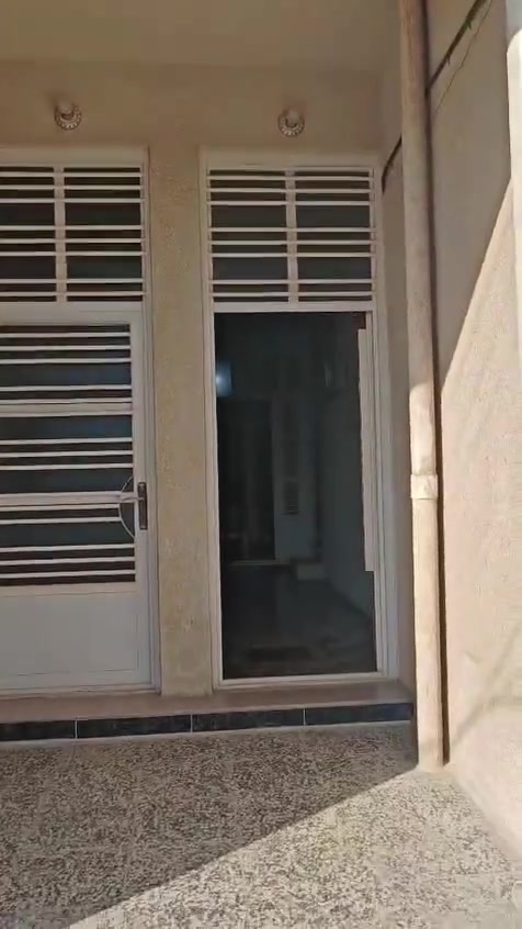 بنايه جديده
المعالف قرب تقاطع الربيعي
قرب مكتب قائد للعقار
يوجد مكاتب محامين او مهندسين او معاهد او مكاتب تجاريه للايجار
علما انه يوجد طبيبه نسائيه وطبيب اطفال وصيدليه في المجمع للاستفسار والمعلومات الاتصال بالرقم
***********
