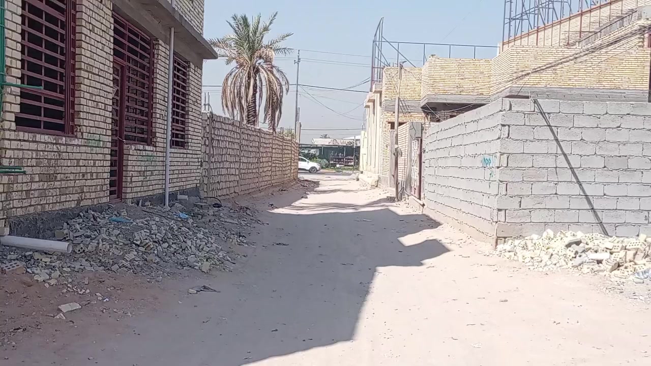 يالله بيت للبيع المساحه 100 متر سند ٢٥ قرار محكمه خدمات كامله مي كهرباء مجاري مدارس قريبه كلش للشارع يحتوي على غرفه او صاله ستقبل مطبخ صحيات داخليه او خارجيه البناء طابوك صب كونكريت مسلح نزال او سكف السعر 50 معه مجال للشراي العنوان كربلاء طوريج شارع الحوالي خلف قاعة القصر الأبيض /

مراجعت مكتب الإبداع للعقارات العنوان شارع الحوالي قرب مطعم قنديل *********** /*********** وتساب عروضنه مستمره وياكم
