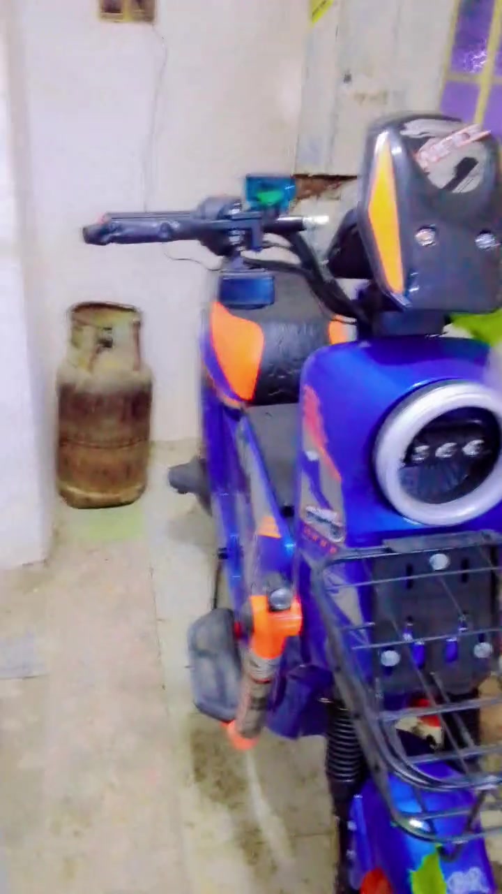 جديدة • ١٦ • بالبطاريات