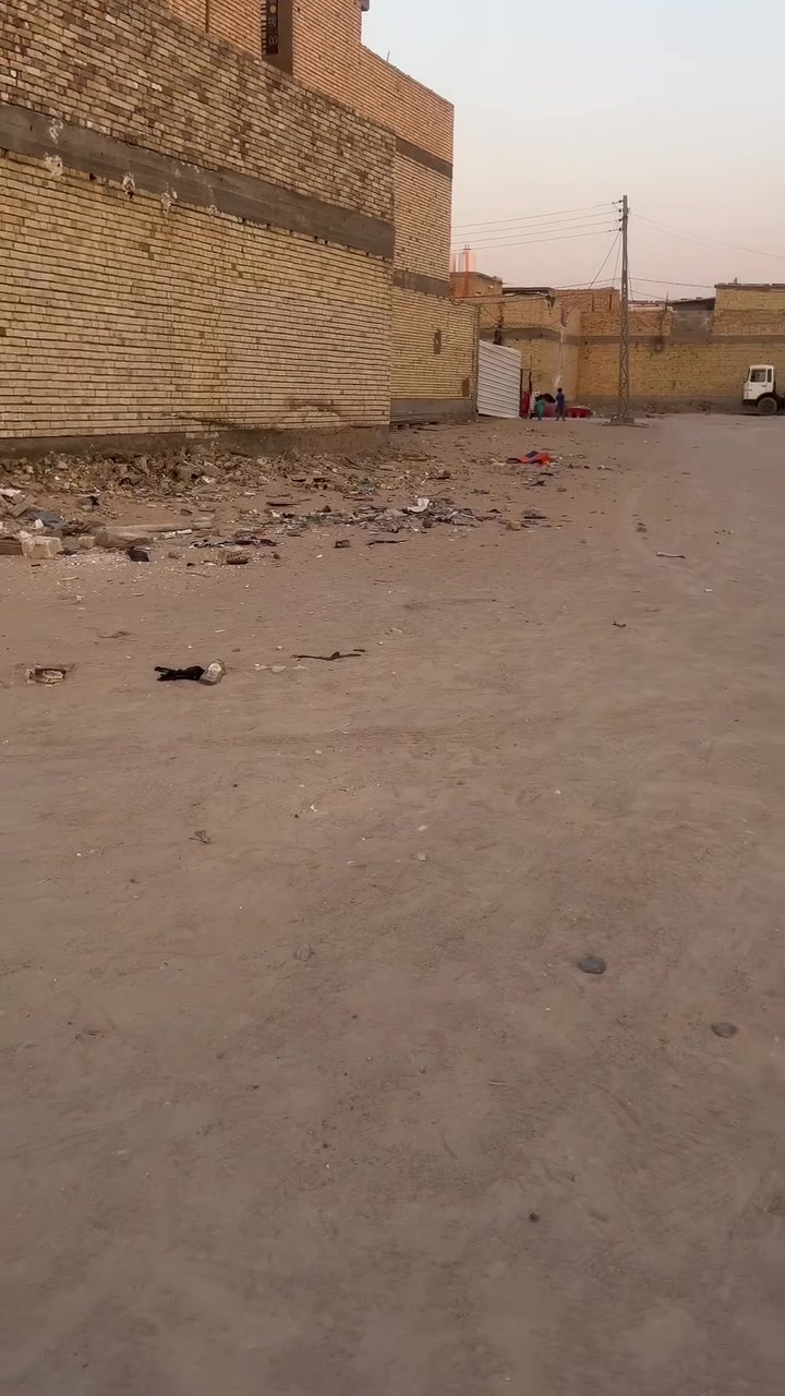في كربلاء قطعه ارض بمساحه 200متر ركنيه في حي الساهرون على شارع الاحزام الاخضر للاسفسار تواصل على حسابنا او رقم الواتساب ***********#عقارا #ارض #شراء #كربلا
