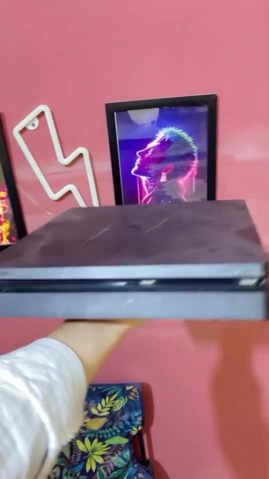 سلام عليكم بلي فور فات سعر 250وبي مجال حك جيه ***********
