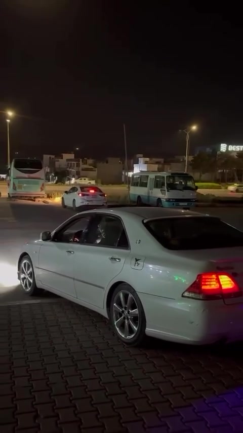 شاهینە موس 
٢٠٠٥
کۆدی هەیە بەناوی خۆمانەوەیە 
٣دووگەمی پەردە
دەعمولێدراوی بەشەرت
تەقەوڕەقەبەشەرت

دووپاچە بۆیاخ 

سعری٦٧گەڵاو مەجالێ برایانە 
***********
ئەدمین❤️
