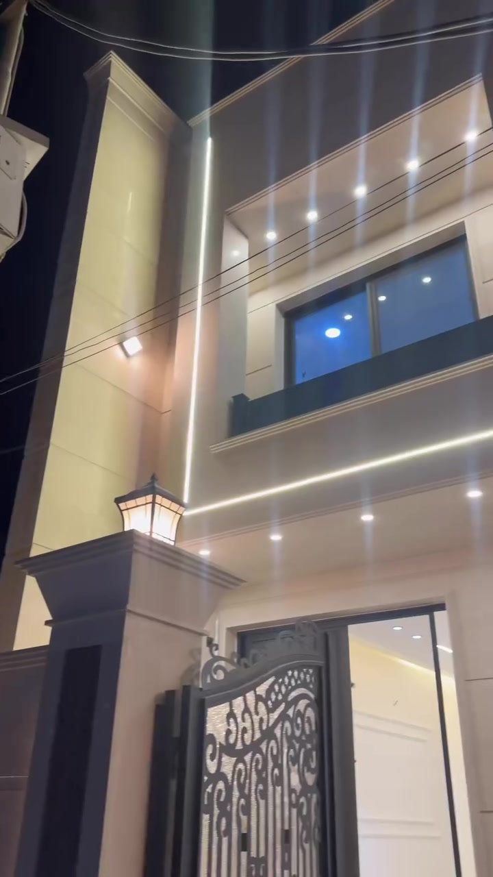 عقار للبيع 🏠 مساحة 150 متر على شارع 20 🛣️ تشجير 8 متر 🌳
الواجهة 6 نزال 25 📐 محتويات: 4 نوم 🛏️ و 4 حمامات 🚿
بناء حديث 2026 ✨ الواجهة مرمر، أرضية البيت مرمر 💎
الموقع: حي الجهاد، ديوان المخابرت 📍
الاستفسار ***********
