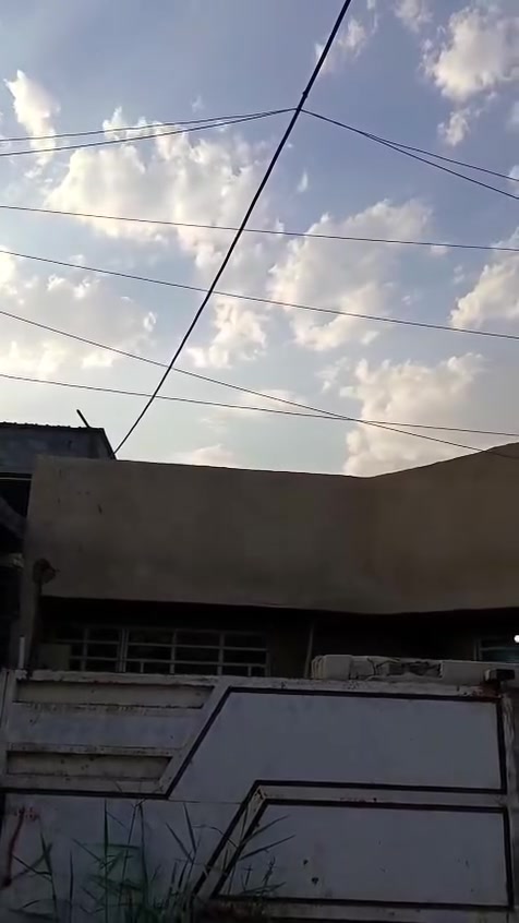 المساحة 100 متر
بناء طابوك والسقف مسلح
البيت محتاج ترميم أرضية و جدران وحمام
حي البساتين
شارع التكاتك الفرع الثاني
اتصال على الرقم
***********
